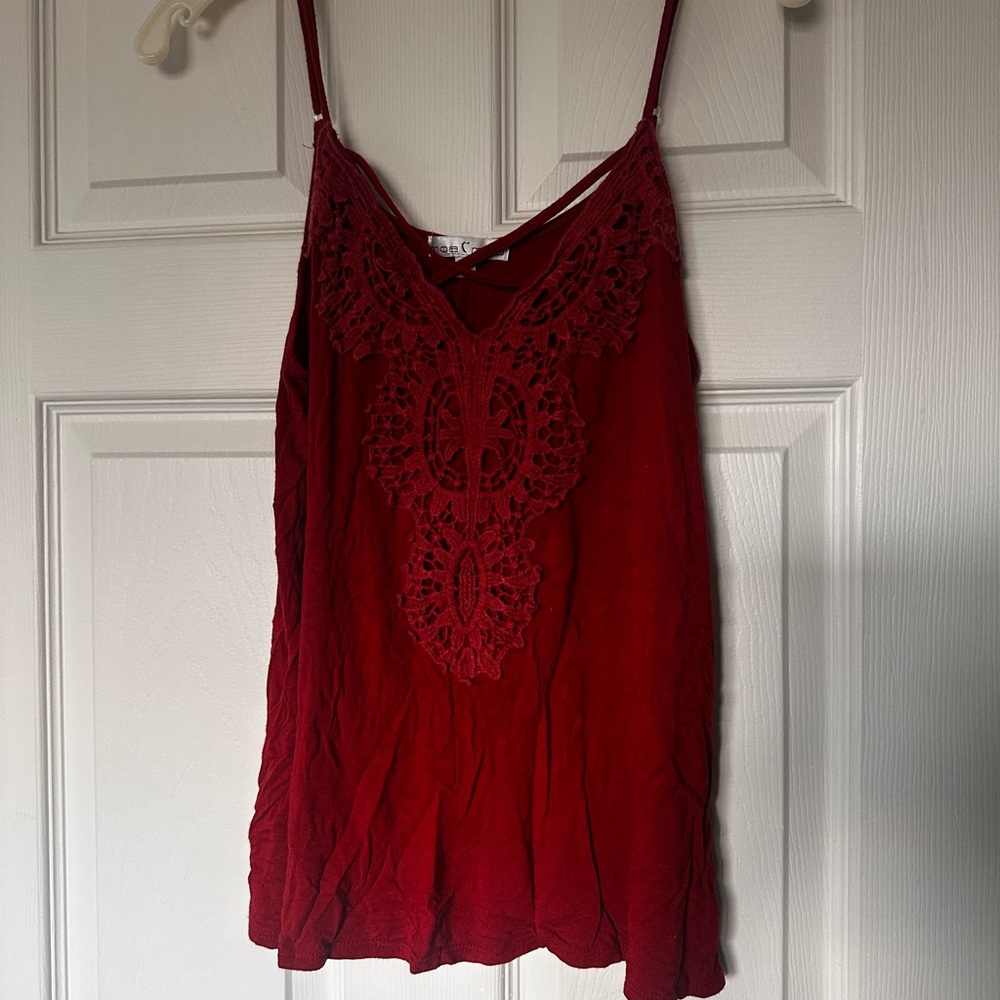 Sleeveless Crochet-Detail Spaghetti Strap Tank Top - Red